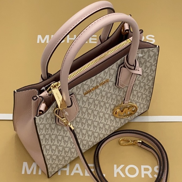 MICHAEL KORS MERCER MEDIUM MESSENGER POWDER BLUSH - Picture 11 of 16